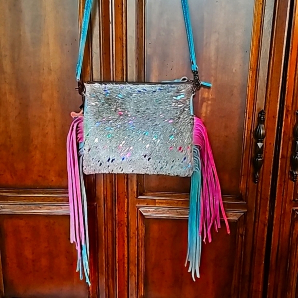AMERICAN DARLING WESTERN STYLE ACID HAIRCALF CROSSBODY PURSE W/ FRINGE- NWT!